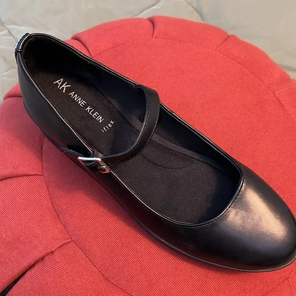 New Anne Klein Mary Jane’s - Picture 6 of 6